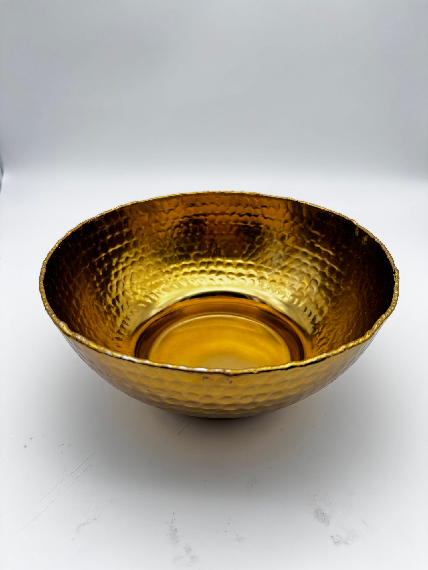 Schalen und Gefäße