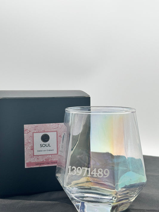 Glas mit Gravur Zahlen von Grabavoi „Innere Frieden“