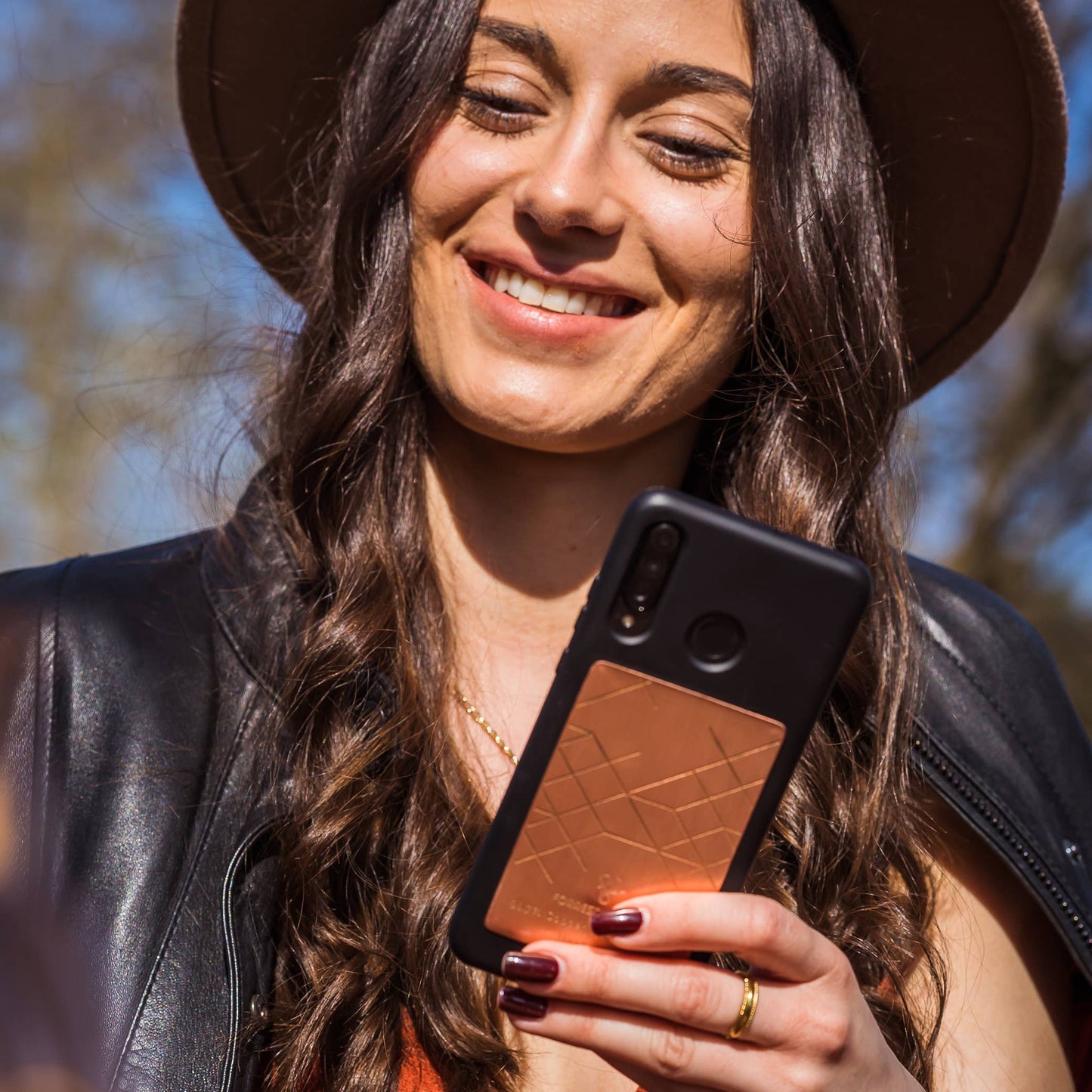 Handgefertigtes Kupfer-Patch für Mobiltelefone