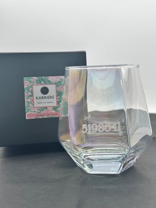 Glas mit Gravur Zahlen von Grabavoi „beruflicher Erfolg“