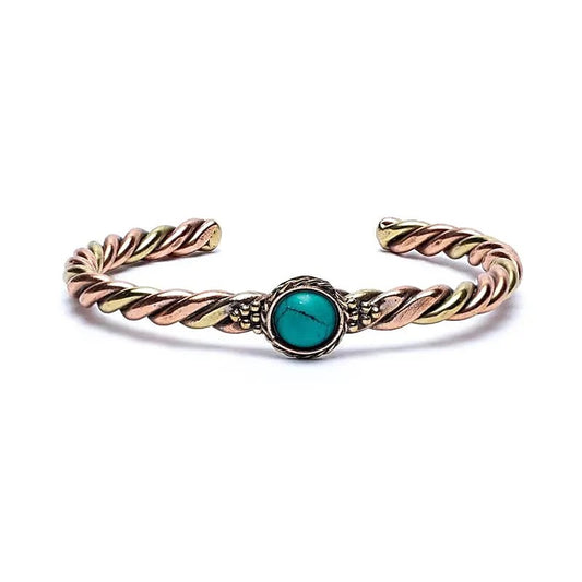 Gedrehtes Armband mit türkisfarbenem Stein